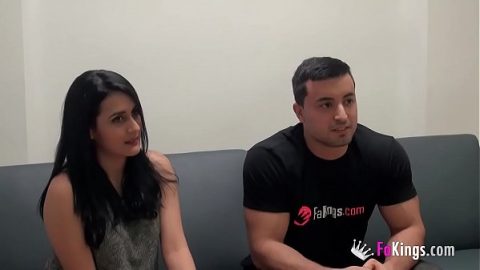 the man came home with his sexvedo girlfriend and had sex