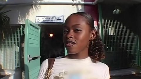 xnnxn white dick show her how